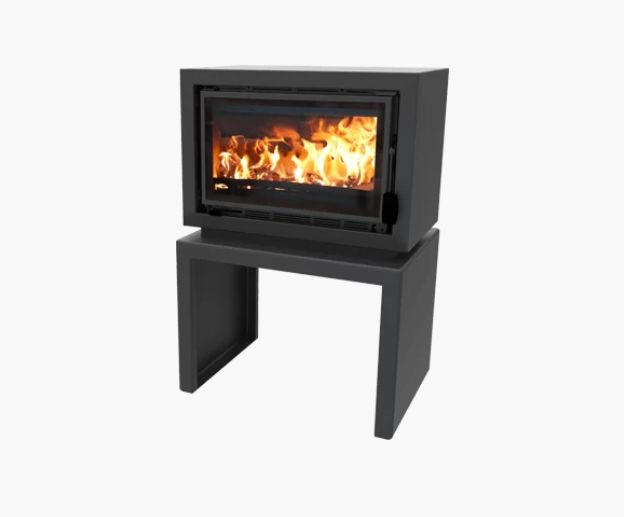 Charnwood Bay BX     Piec wolnostojący firmy charnwood model Bay BX ze stelażem do przechowywania opału